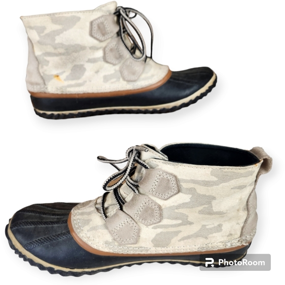 Sorel Out N About Gray Camo Waterproof Winter Snow Rain Duck Boots size 8.5 - Picture 2 of 8